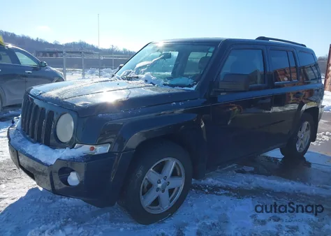 2010 Jeep Patriot Sport z USA, uszkodzony, nr VIN 1J4NT1GB5AD652790